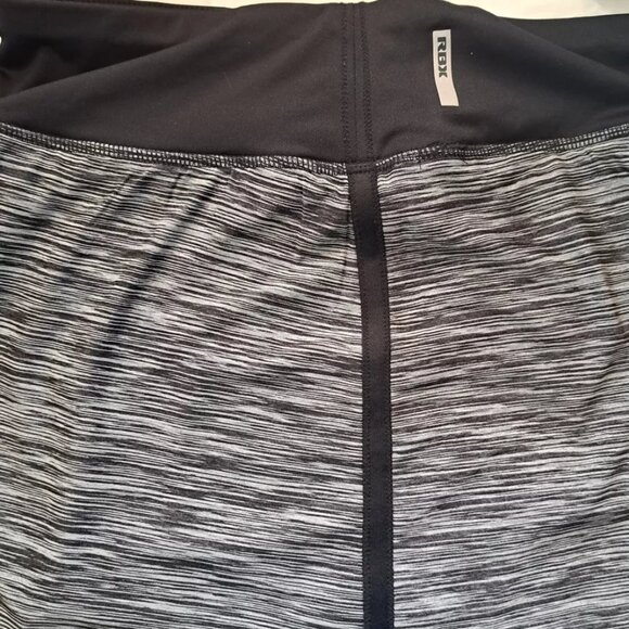 RBX SKORT Sz SMALL or 27 waist ACTIVEWEAR SKORT tennis golf workout STUNNING :-) - Picture 3 of 6